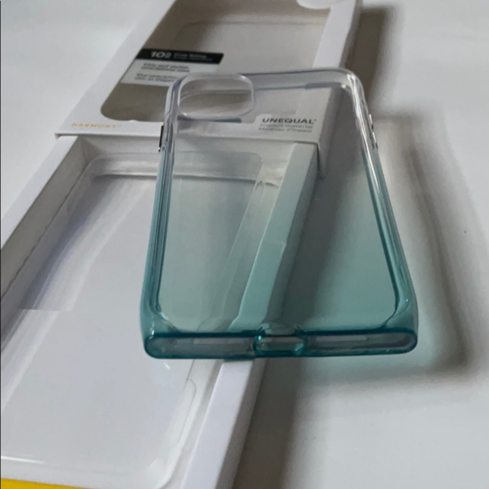 iPhone case - Picture 2 of 8